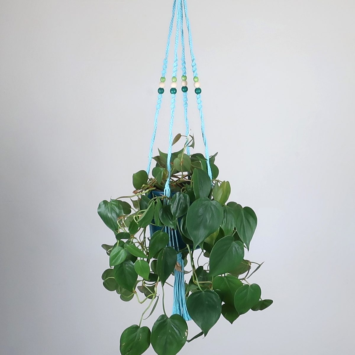 suspension macramé turquoise