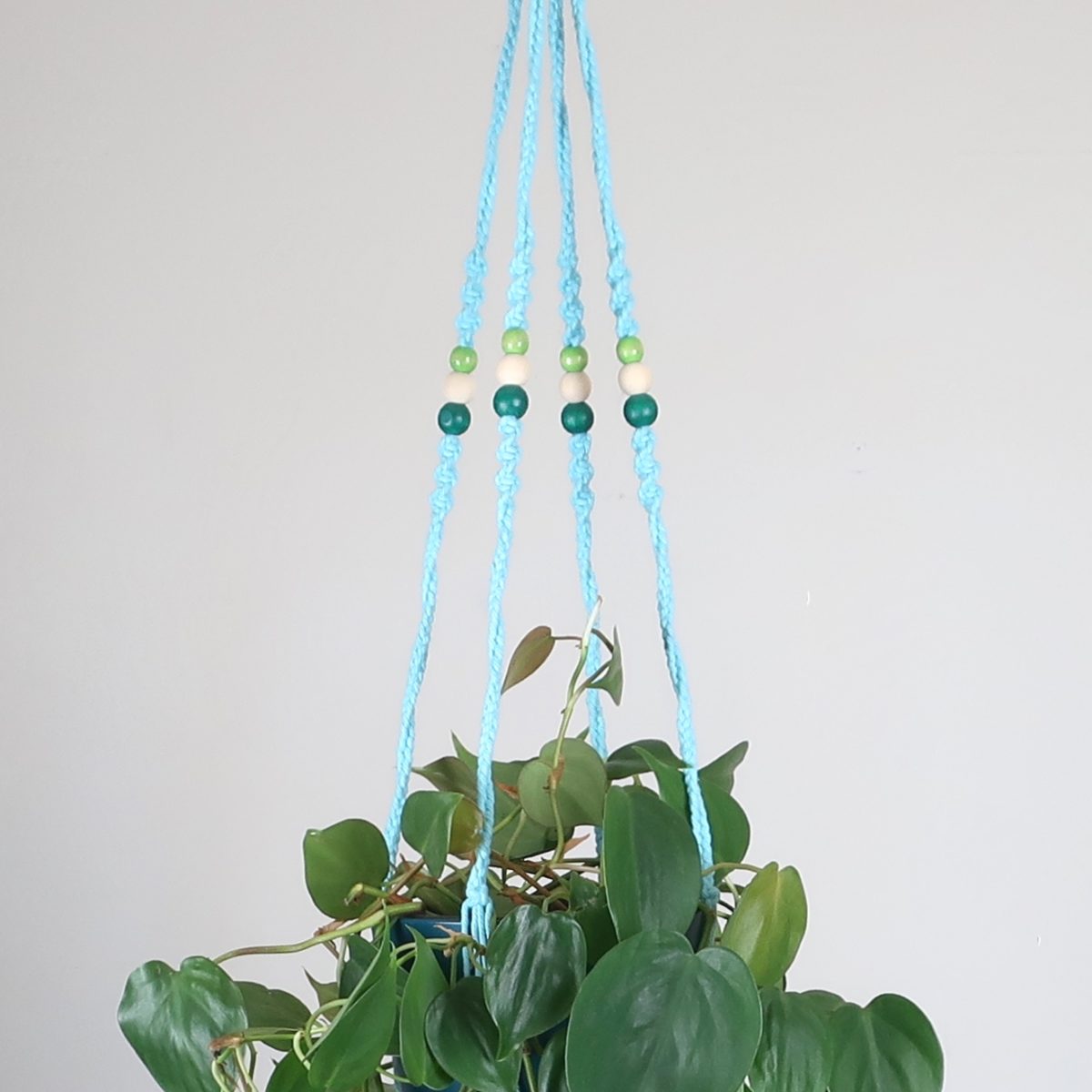 suspension macramé turquoise